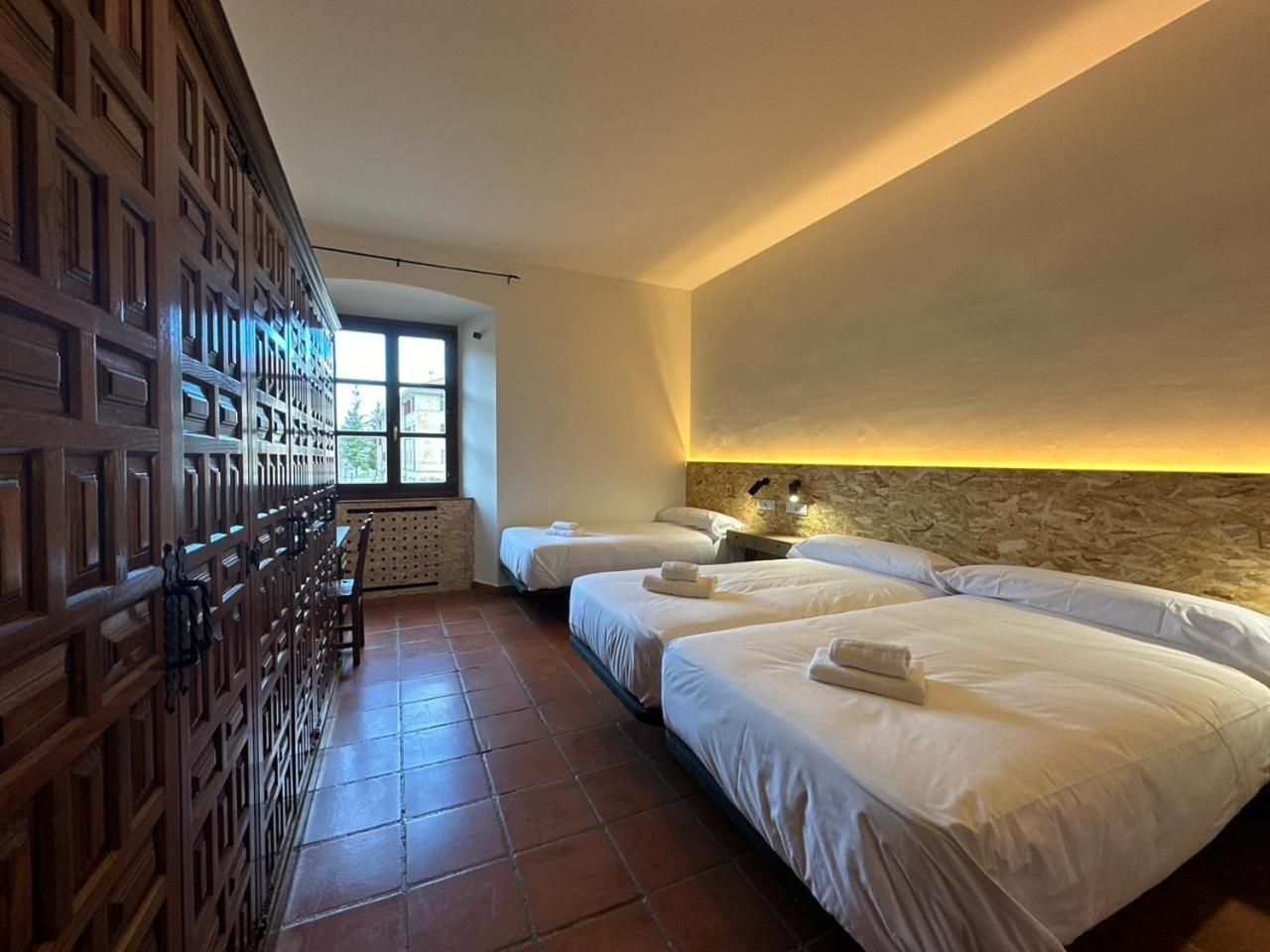 Hotel Y Albergue Real Fabrica De Ezcaray Luaran gambar