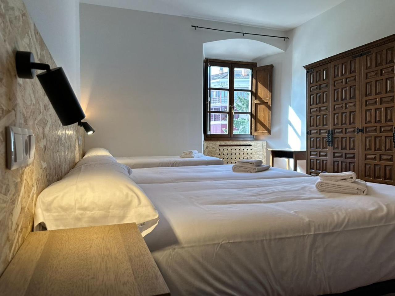 Hotel Y Albergue Real Fabrica De Ezcaray Luaran gambar